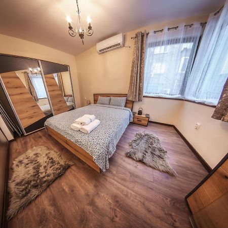 Design 1Bdr Apartment In Top Center - Free Parking Sofia Bagian luar foto