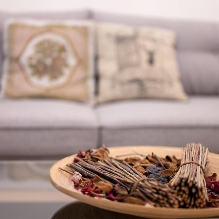 Design 1Bdr Apartment In Top Center - Free Parking Sofia Bagian luar foto