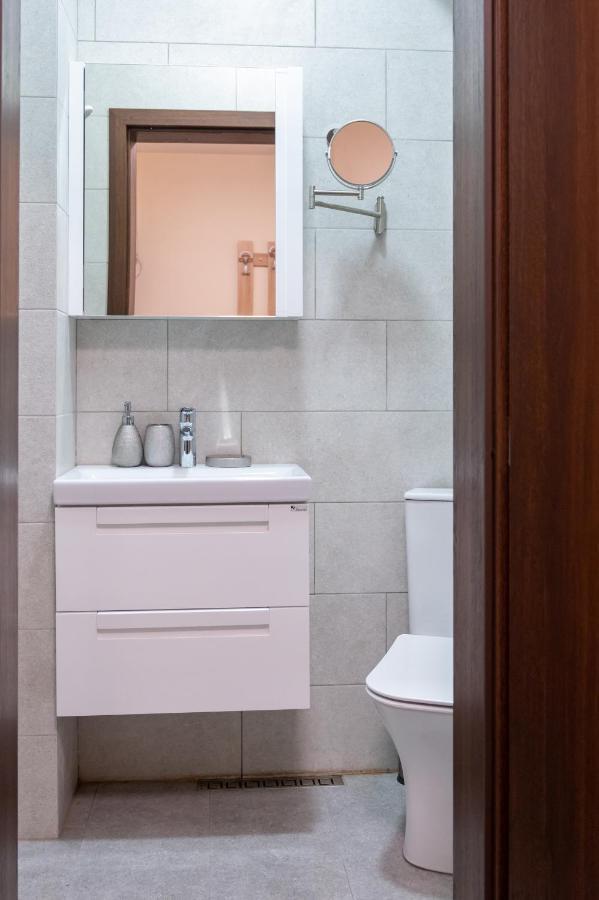 Design 1Bdr Apartment In Top Center - Free Parking Sofia Bagian luar foto