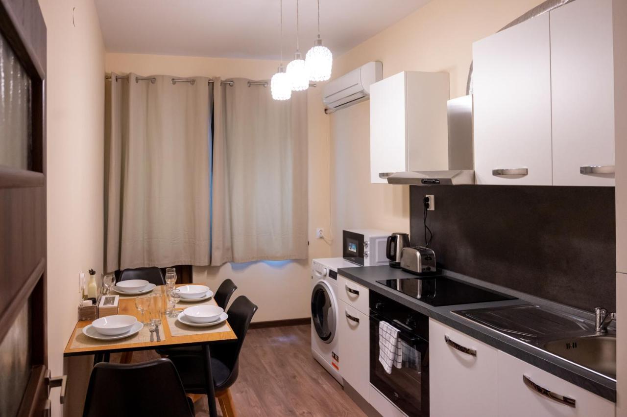 Design 1Bdr Apartment In Top Center - Free Parking Sofia Bagian luar foto